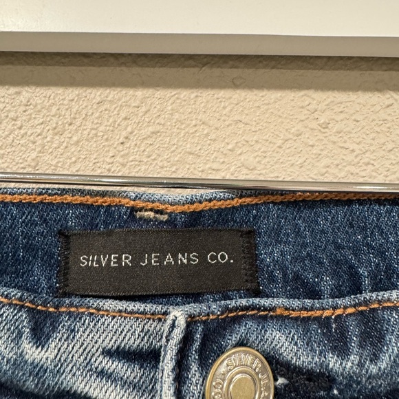 Silver 90’s Baggy Jean Shorts - Picture 4 of 4